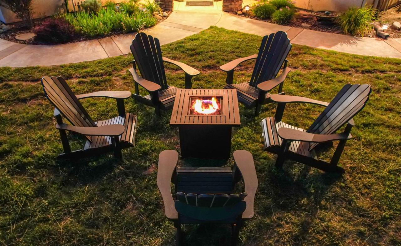 Mountain Majesty With Hot Tub, Pool Table, Generator, Ev Hookup Villa Oakhurst Ngoại thất bức ảnh