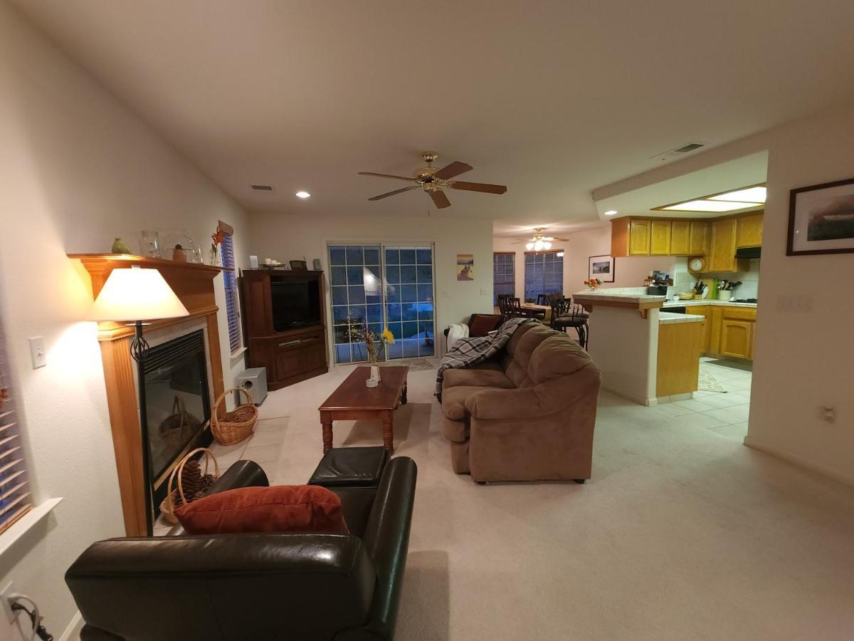 Mountain Majesty With Hot Tub, Pool Table, Generator, Ev Hookup Villa Oakhurst Ngoại thất bức ảnh