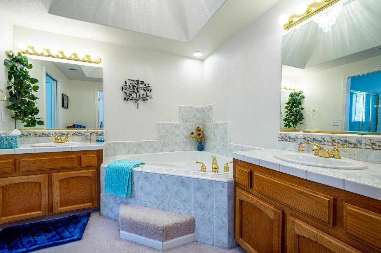 Mountain Majesty With Hot Tub, Pool Table, Generator, Ev Hookup Villa Oakhurst Ngoại thất bức ảnh