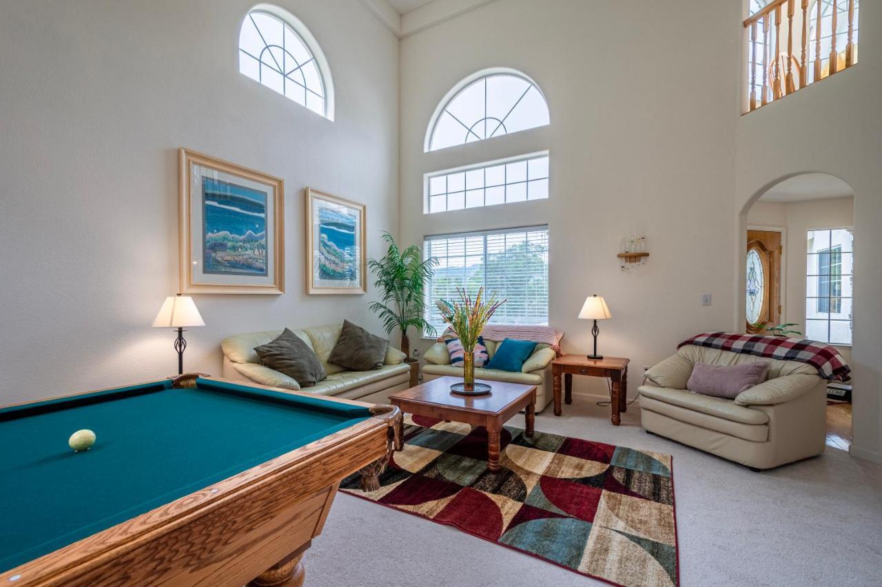 Mountain Majesty With Hot Tub, Pool Table, Generator, Ev Hookup Villa Oakhurst Ngoại thất bức ảnh