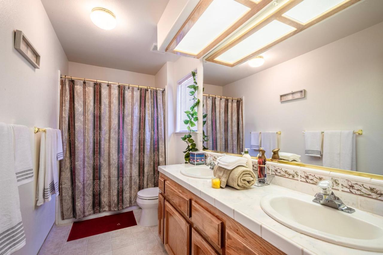 Mountain Majesty With Hot Tub, Pool Table, Generator, Ev Hookup Villa Oakhurst Ngoại thất bức ảnh