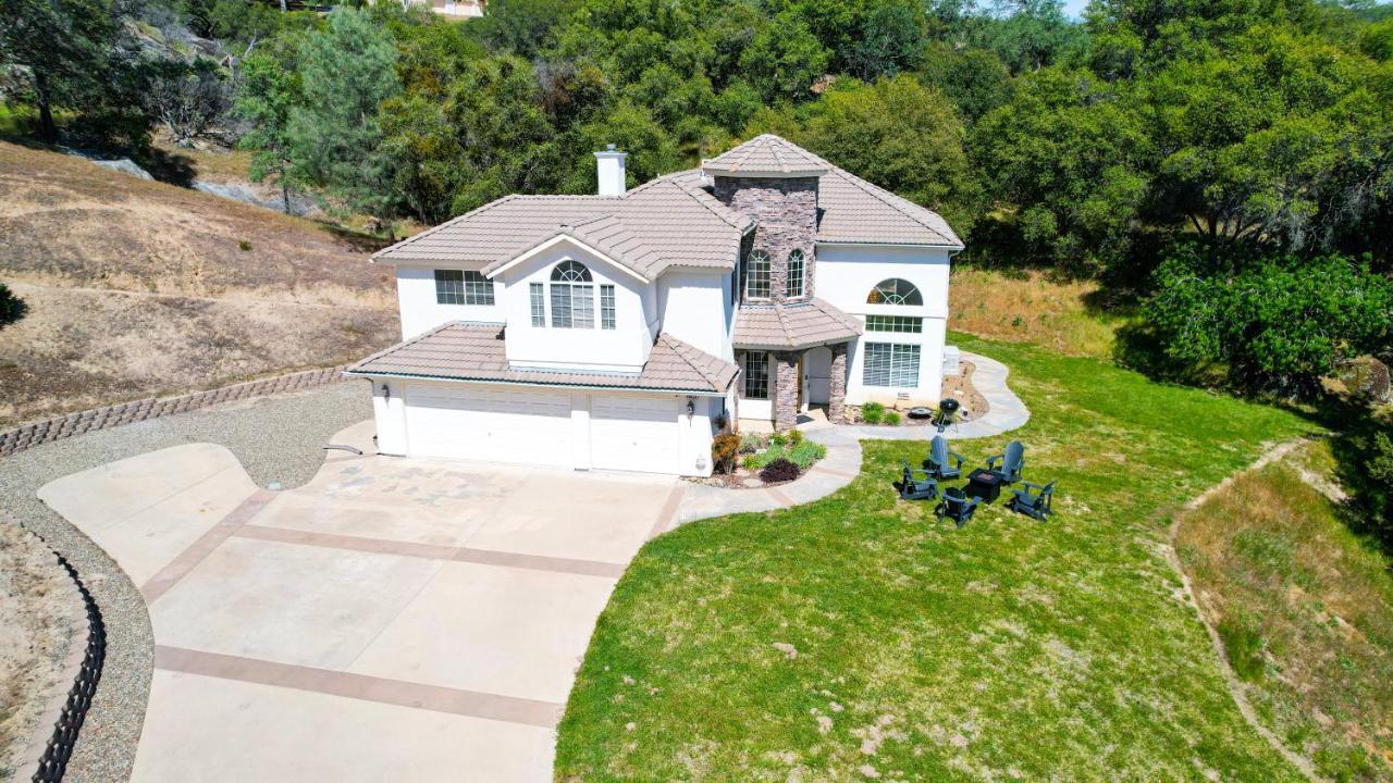 Mountain Majesty With Hot Tub, Pool Table, Generator, Ev Hookup Villa Oakhurst Ngoại thất bức ảnh