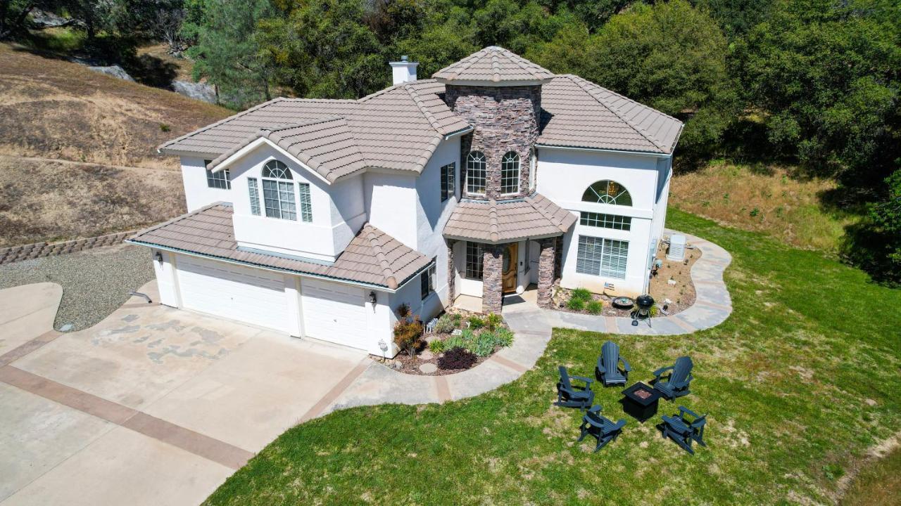 Mountain Majesty With Hot Tub, Pool Table, Generator, Ev Hookup Villa Oakhurst Ngoại thất bức ảnh